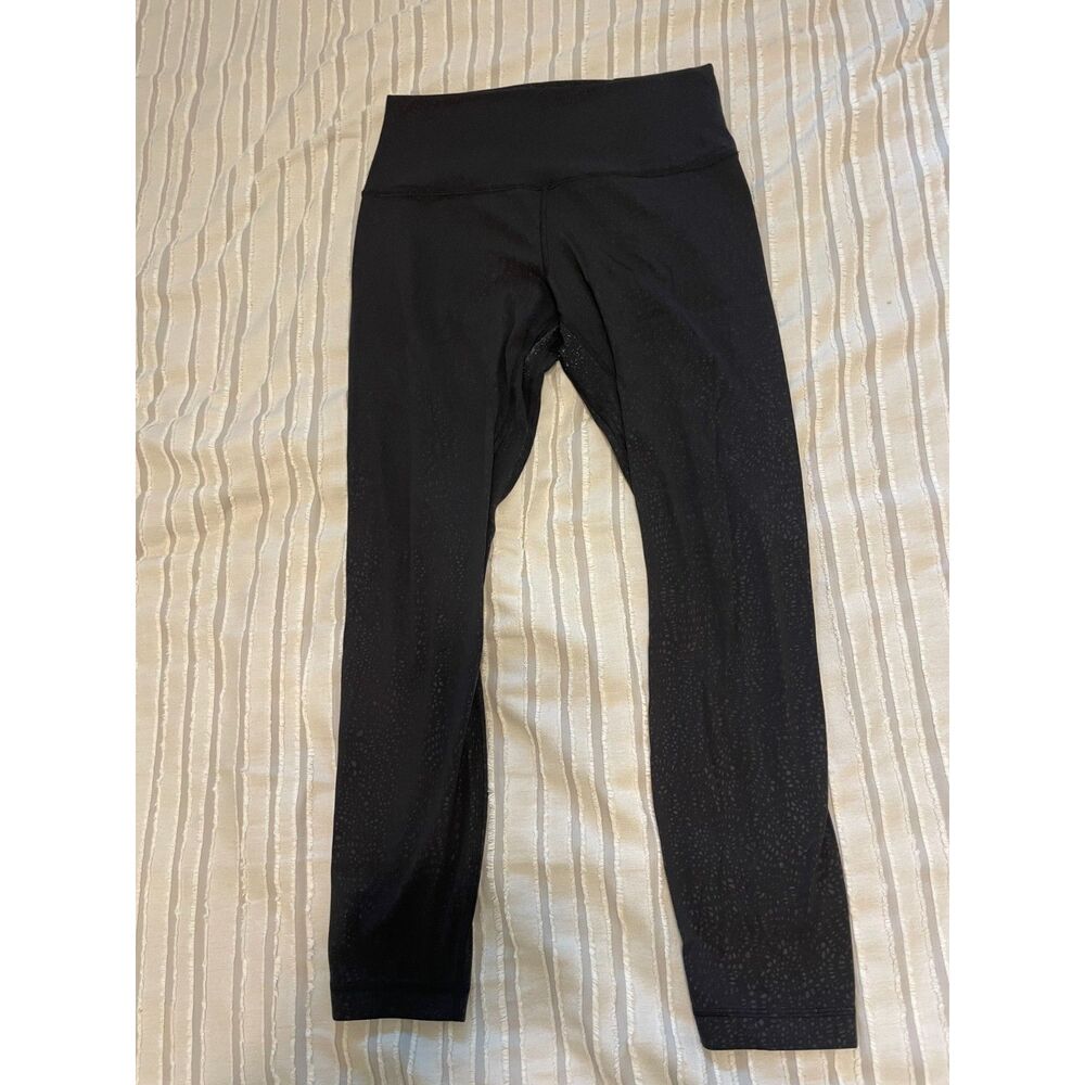 lululemon embossed black align leggings 25 in size 8